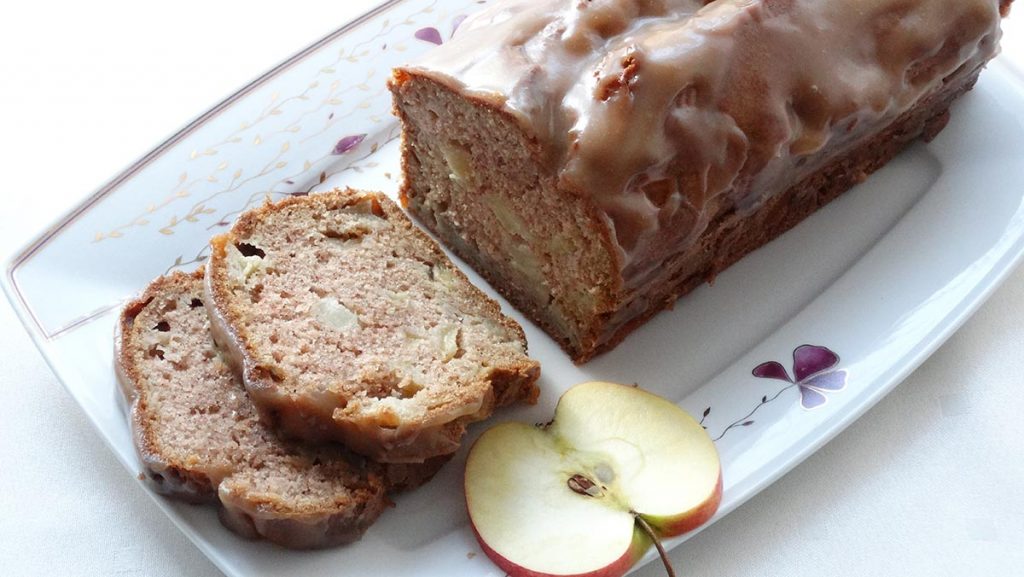 zdjęcie babki na talerzu