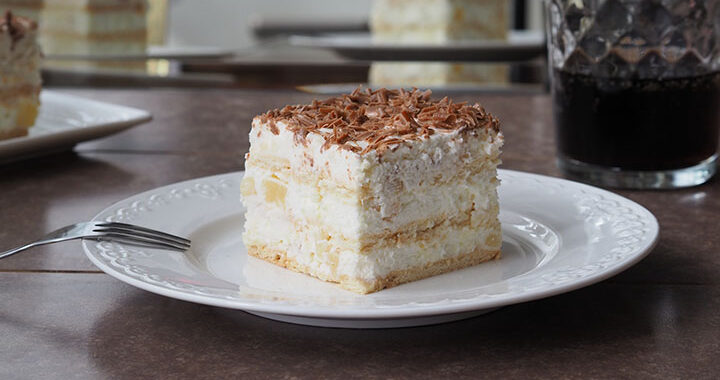 zdjęcie ciasta ananasowa delicja na zimno