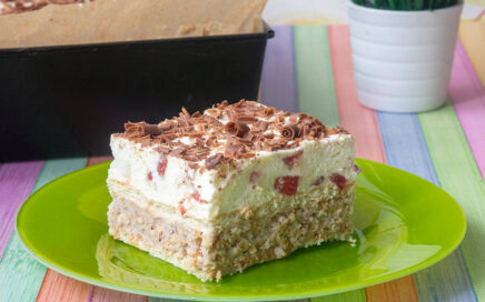 Ciasto craunchy z truskawkami