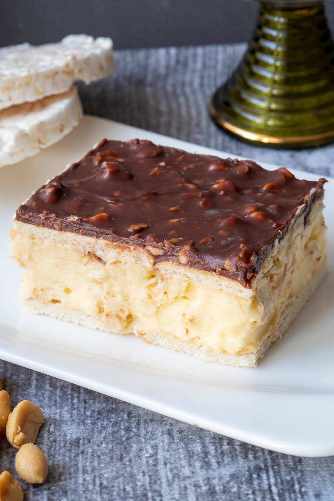 Ciasto z kremem budyniowym i płatkami ryżowymi